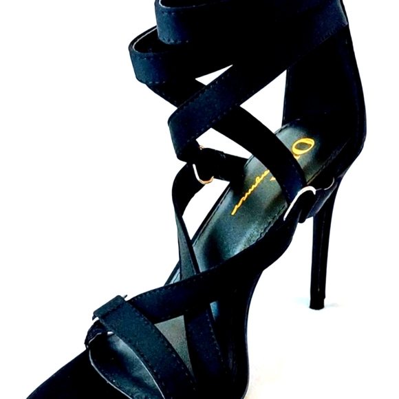 Black Intricate Heel 🖤 - Picture 3 of 5